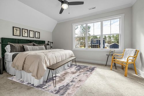 LUXE WEAVERS Euston Collection Gray-Gray 8x10 Modern Abstract Area Rug in Grey Traditional Bedroom with King Bed