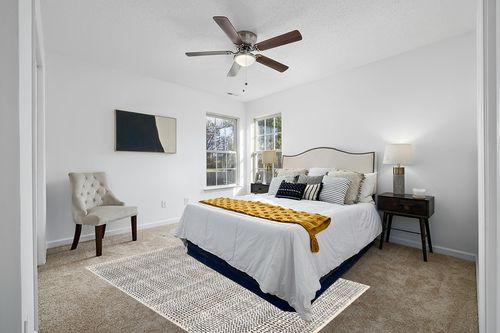 Weinert Oriental Black/White Area Rug Union Rustic Rug Size: Rectangle 5' x 8' in White and Yellow Modern Bedroom