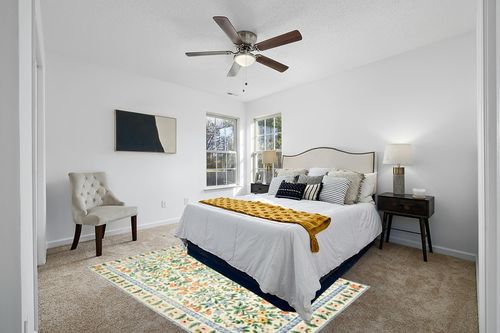 Loloi Rifle Paper Co. x Eden Mughal Garden Cream 5'-0" x 7'-6" Area Rug in White and Yellow Modern Bedroom