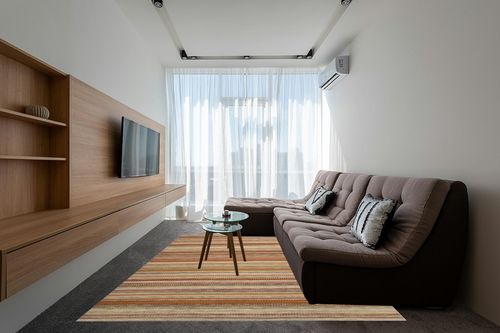 SAFAVIEH Striped Kilim Collection 8' x 10' Beige STK311A Handmade Flatweave Wool Area Rug in Grey Living Room with Brown Couch