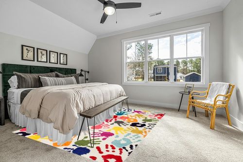 nuLOOM Pinkie Handprint Kids Area Rug, 8x10, Multi in Grey Traditional Bedroom with King Bed