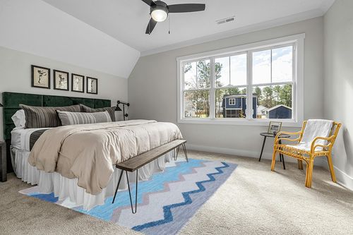 Dash & Albert Safety Net Handwoven Indoor/Outdoor Rug, 8 X 10 Feet, Blue/Grey Geometric Pattern in Grey Traditional Bedroom with King Bed