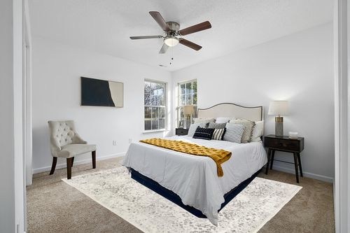 nuLOOM Odell Faded Vintage Area Rug, 8x10, Ivory in White and Yellow Modern Bedroom