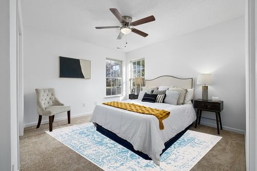 SAFAVIEH Madison Collection Area Rug - 8' x 10', Teal & Ivory, Snowflake Medallion Distressed Design, Non-Shedding & Easy Care, Ideal for High Traffic Areas in Living Room, Bedroom (MAD603J) in White and Yellow Modern Bedroom