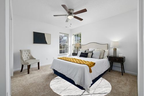 nuLOOM Thigpen Contemporary Area Rug, 6' Round, Grey in White and Yellow Modern Bedroom