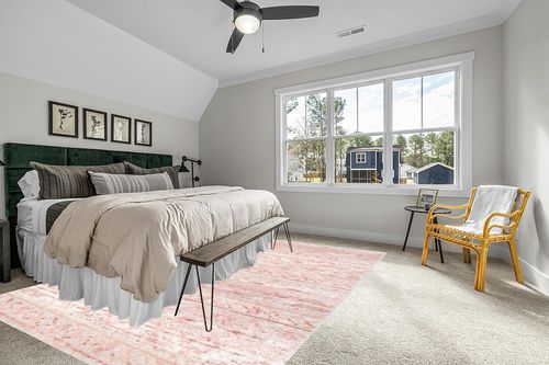 nuLOOM Hattie Transitional Moroccan Area Rug, 9x12, Pink in Grey Traditional Bedroom with King Bed