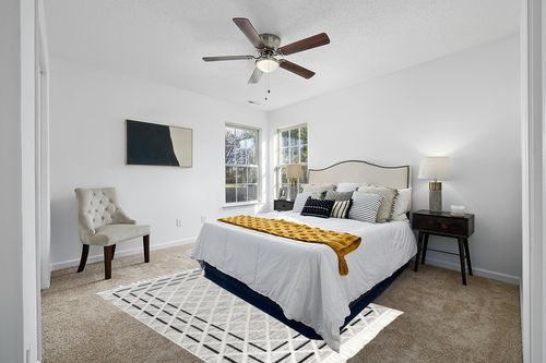 Rugs USA x Arvin Olano Ventana Crosshatch Textured Area Rug, 5' 3" x 7' 6", Light Grey in White and Yellow Modern Bedroom
