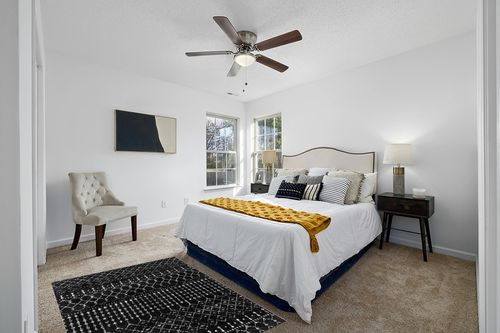 nuLOOM Moroccan Blythe Area Rug, 4x6, Black And White in White and Yellow Modern Bedroom