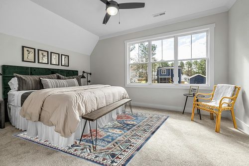 COZYLOOM Boho Area Rug 8x10 Distressed Rug Oriental Floral Soft Plush Indoor Carpet for Living Room Bedroom Aesthetic Accent Rug Cozy & Fluffy Faux Wool Rug Non-Slip Non-Shedding Blue in Grey Traditional Bedroom with King Bed