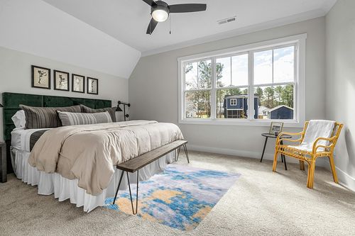 JUMAX Area Rugs Modern Abstract Ultra Soft Living Room Rug 5'x7' Stain Resistant Rugs Non Slip Low Pile Carpet Ideal for High Traffic Areas in Bedroom Dining Room(Cream/Multi) in Grey Traditional Bedroom with King Bed