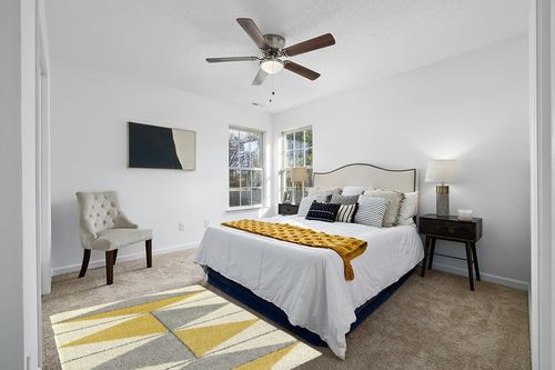 Balta Levine Yellow 4 ft. 4 in. x 6 ft. Geometric Indoor Area Rug in White and Yellow Modern Bedroom