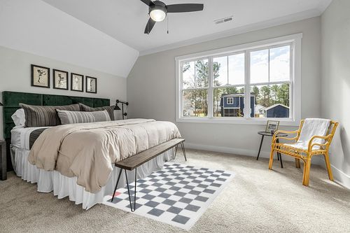 Wonnitar Modern Checkered 5x7 Grey Rug for Living Room,Washable Soft Geometric Bedroom Large Area Rug,Non-Shedding Low Pile Stain Resistant Checkerboard Carpet for Apartment Guest Room Entry in Grey Traditional Bedroom with King Bed