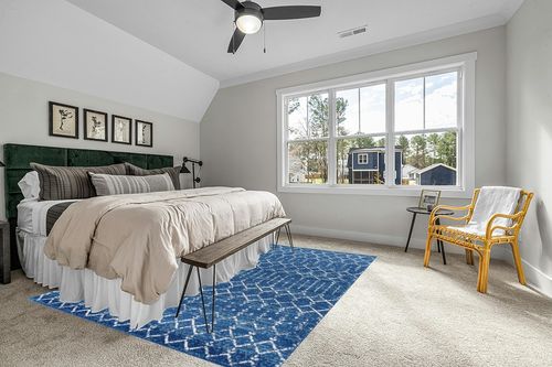 JONATHAN Y Moroccan Hype Boho Vintage Diamond, Bohemian, Easy-Cleaning, for Bedroom, Kitchen, Living Room, Non Shedding Area-Rugs, 8 X 10, Blue/White in Grey Traditional Bedroom with King Bed