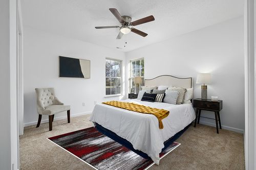 Modern Rugs for Living Room Abstract Soft Plush Red Grey Black Area Rug (5’ 3” X 7’ 5”) in White and Yellow Modern Bedroom