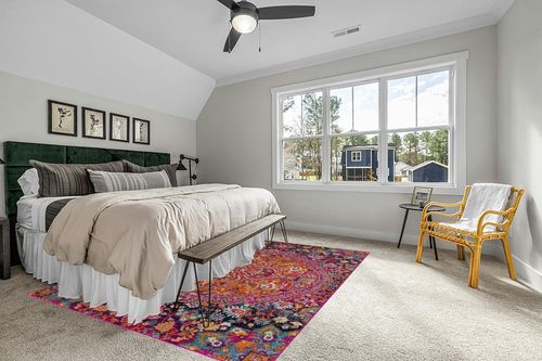 New Marlboro Oriental Bohemian Living Room Bedroom Area Rug - Persian Vintage Medallion Look - Floral Boho Carpet - Bright Colorful - Purple, Red, Orange, Pink - 7'10" x 10' in Grey Traditional Bedroom with King Bed