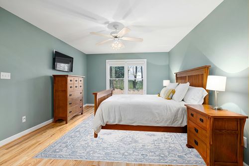 SAFAVIEH Micro-Loop Collection Area Rug - 9' x 12', Light Blue & Ivory, Handmade Shabby Chic Wool, Ideal for High Traffic Areas in Living Room, Bedroom (MLP504M) in Teal and Orange Wood Bedroom