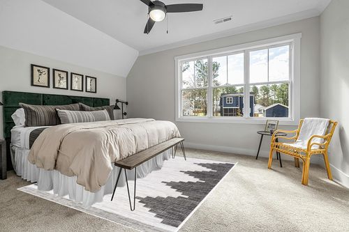 Hauteloom Djugun Outdoor Area Rug - Outside Porch Patio Rug Carpet - Waterproof Rug - Geometric - Black, Gray, Off White, White - 7'10" x 10'2" in Grey Traditional Bedroom with King Bed