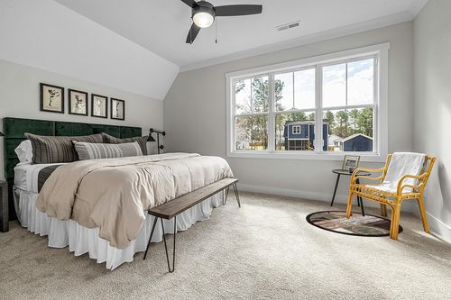 Modern Round Contemporary Area Rug Brown with Green Geometric Design 1497 (4 feet X4 feet Round) in Grey Traditional Bedroom with King Bed