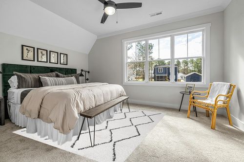 Moroccan Diamond Pattern Indoor Rug 8 X 10 in Grey Traditional Bedroom with King Bed