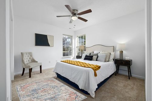 nuLOOM Sawyer Vintage Transitional Area Rug, 4' x 6', Multi in White and Yellow Modern Bedroom