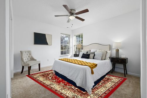 Antep Rugs Kashan King Collection HIMALAYAS Oriental Area Rug Maroon and Beige - Maroon and Beige - 8' x 10' in White and Yellow Modern Bedroom