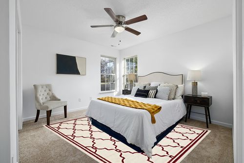 SAFAVIEH Amherst Collection Area Rug - 8' x 10', Ivory & Red, Trellis Design, Non-Shedding & Easy Care, Ideal for High Traffic Areas in Living Room, Bedroom (AMT414H) in White and Yellow Modern Bedroom