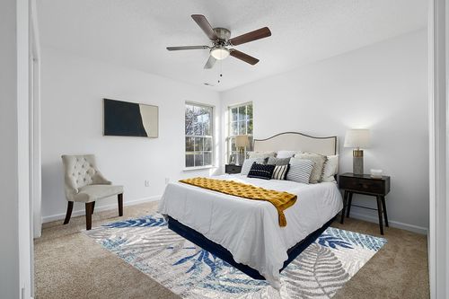 Gray/Blue Bohemian Indoor/outdoor Kitchen, Bedroom, Living Room, Patio, Dining Room Area Rug in White and Yellow Modern Bedroom