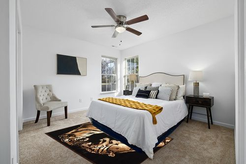 United Weavers of America Legends Collection Double Tigers Rug, 5'3" by 7'2" in White and Yellow Modern Bedroom