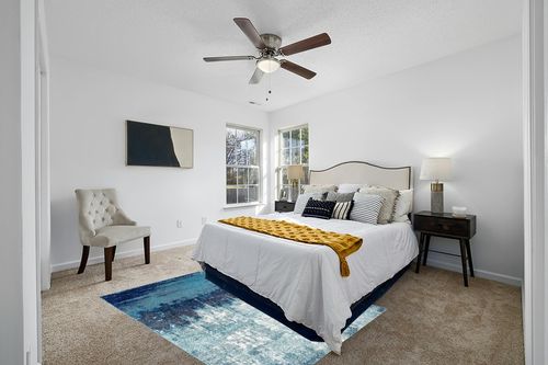 nuLOOM Alayna Abstract Waterfall Area Rug, 5' x 7' 5", Blue in White and Yellow Modern Bedroom