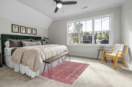 Adiva Rugs Machine Washable Area Rug with Non Slip Backing for Living Room, Bedroom, Bathroom, Kitchen, Printed Vintage Home Decor, Floor Decoration Carpet Mat (RED/Brown, 5' x 7') in Grey Traditional Bedroom with King Bed