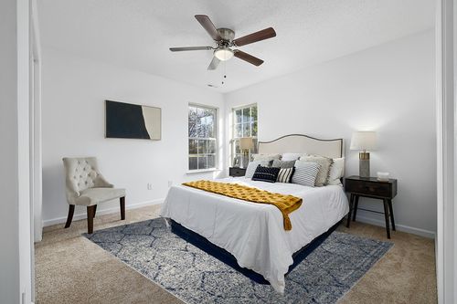 SAFAVIEH Madison Collection Area Rug - 8' x 10', Navy & Silver, Glam Ogee Trellis Distressed Design, Non-Shedding & Easy Care, Ideal for High Traffic Areas in Living Room, Bedroom (MAD604G) in White and Yellow Modern Bedroom