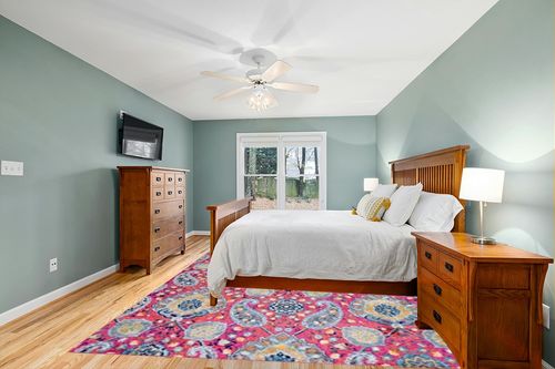 SAFAVIEH Madison Collection 9' x 12' Fuchsia Gold MAD600A Boho Chic Glam Paisley Non-Shedding Living Room Bedroom Dining Home Office Area Rug in Teal and Orange Wood Bedroom