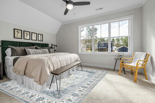 ROYHOME Large Living Room Area Rug 9x12 Indoor Stain Resistant Area Rug Vintage Area Rug Rug Low Pile Non Slip Area Rug for Living Room Bedroom, 9' x 12' Blue in Grey Traditional Bedroom with King Bed