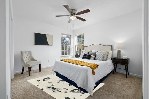 Mod-Tod Rocket Dreams Kids Area Rug - 5'3" x 7' in White and Yellow Modern Bedroom