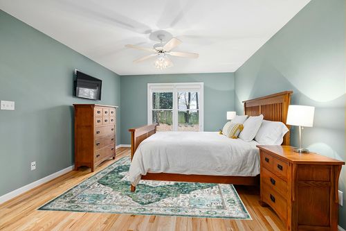 xilixili Washable Rug 8x10 Area Rugs for Living Room -Stain Resistant with Anti-Slip Backing Rug,Ultra-Thin Medallion Printed Room Decor Large Area Rug(Green,8'x10') in Teal and Orange Wood Bedroom