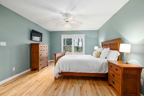 Hauteloom Siari Living Room, Bedroom Shaggy Area Rug - Solid Shag - High Plush Pile - Cream, White - 3'11" x 5'7" in Teal and Orange Wood Bedroom