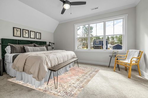 nuLOOM Ren Vintage Floral Machine Washable Area Rug, 8' x 10', Peach in Grey Traditional Bedroom with King Bed