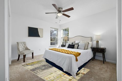 Unique Loom Chromatic Collection Modern Rustic & Vibrant Abstract Area Rug for Any Home Décor, 5 x 8 ft, Beige/Gray in White and Yellow Modern Bedroom