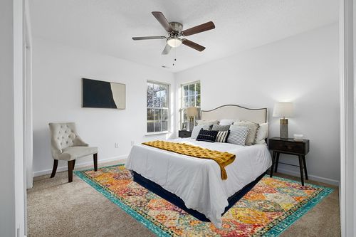 Unique Loom Penrose Collection Area Rug - Blake (9' x 12' Rectangle, Multi/ Blue) in White and Yellow Modern Bedroom
