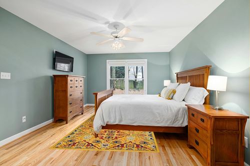 Nourison Allur Traditional Yellow/Multi 6' x 9' Area-Rug, Easy-Cleaning, Non Shedding, Bed Room, Living Room, Dining Room, Kitchen (6x9) in Teal and Orange Wood Bedroom