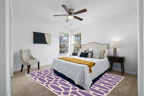 SAFAVIEH Newport Collection Area Rug - 7'9" x 9'9", Purple & White, Handmade Cotton, Ideal for High Traffic Areas in Living Room, Bedroom (NPT434B) in White and Yellow Modern Bedroom