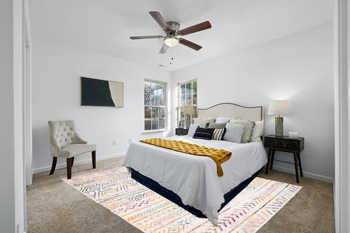 Rugshop Geometric Boho Perfect for high Traffic Areas of Your Living Room,Bedroom,Home Office,Kitchen Easy Cleaning Area Rug 5' x 7' Multi in White and Yellow Modern Bedroom