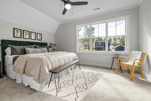 JONATHAN Y MOH202A-5 Alia Moroccan Beni Souk Indoor Farmhouse Area-Rug Bohemian Minimalistic Geometric Easy-Cleaning Bedroom Kitchen Living Room Non Shedding, 5 X 8, Cream,Black in Grey Traditional Bedroom with King Bed