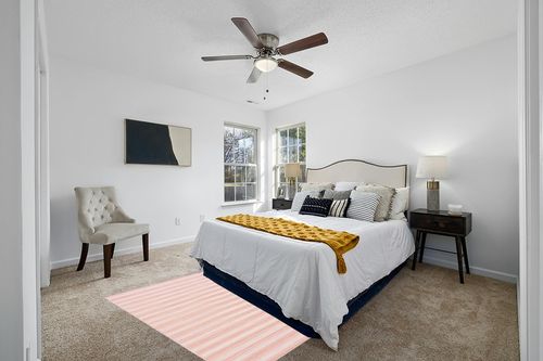 Safavieh Hampton Htn231S Terracotta Rug in White and Yellow Modern Bedroom