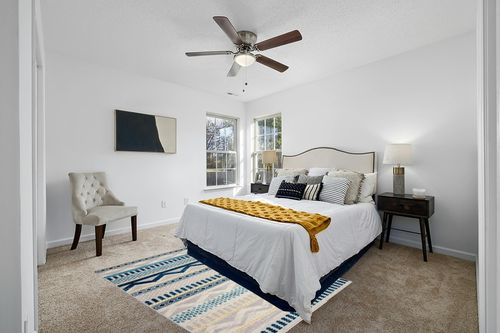 Rugshop Sky Collection Contemporary Bohemian Design Area Rug 5' x 7' Blue in White and Yellow Modern Bedroom