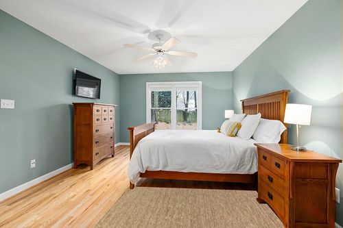 Modern Heather Multi-Tonal Solid Earth 31EA Gracie Oaks Rug Size: Rectangle 3’6 ... in Teal and Orange Wood Bedroom