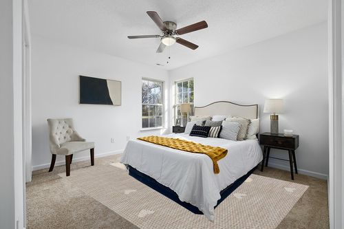 Valetta Abstract Beige Area Rug Isabelle & Max Rug Size: Rectangle 7'10" x 10'10" in White and Yellow Modern Bedroom