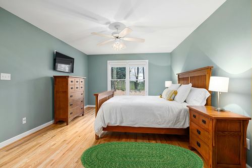 Super Area Rugs Cantebury Handmade Farmhouse Indoor/Outdoor Braided Rug Green Multicolor 4' x 6' Oval in Teal and Orange Wood Bedroom