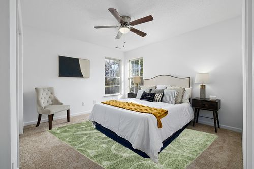 Unique Loom Floral Shag Collection Area Rug-Carved, 8 ft x 10 ft, Green in White and Yellow Modern Bedroom