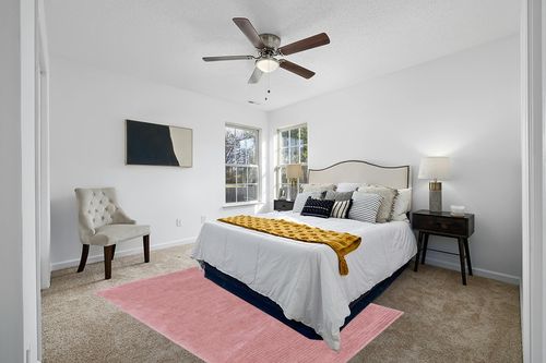 Safavieh Vision Collection Area Rug - 5'3" x 7'7", Pink, Modern Solid Design, Non-Shedding & Easy Care, Ideal for High Traffic Areas in Living Room, Bedroom (VSN102U) in White and Yellow Modern Bedroom